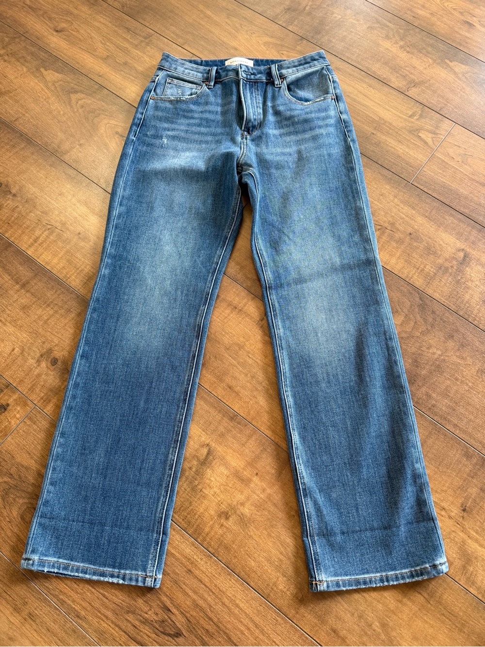 Women's Risen Straight-Leg Jeans in Medium Blue Wash